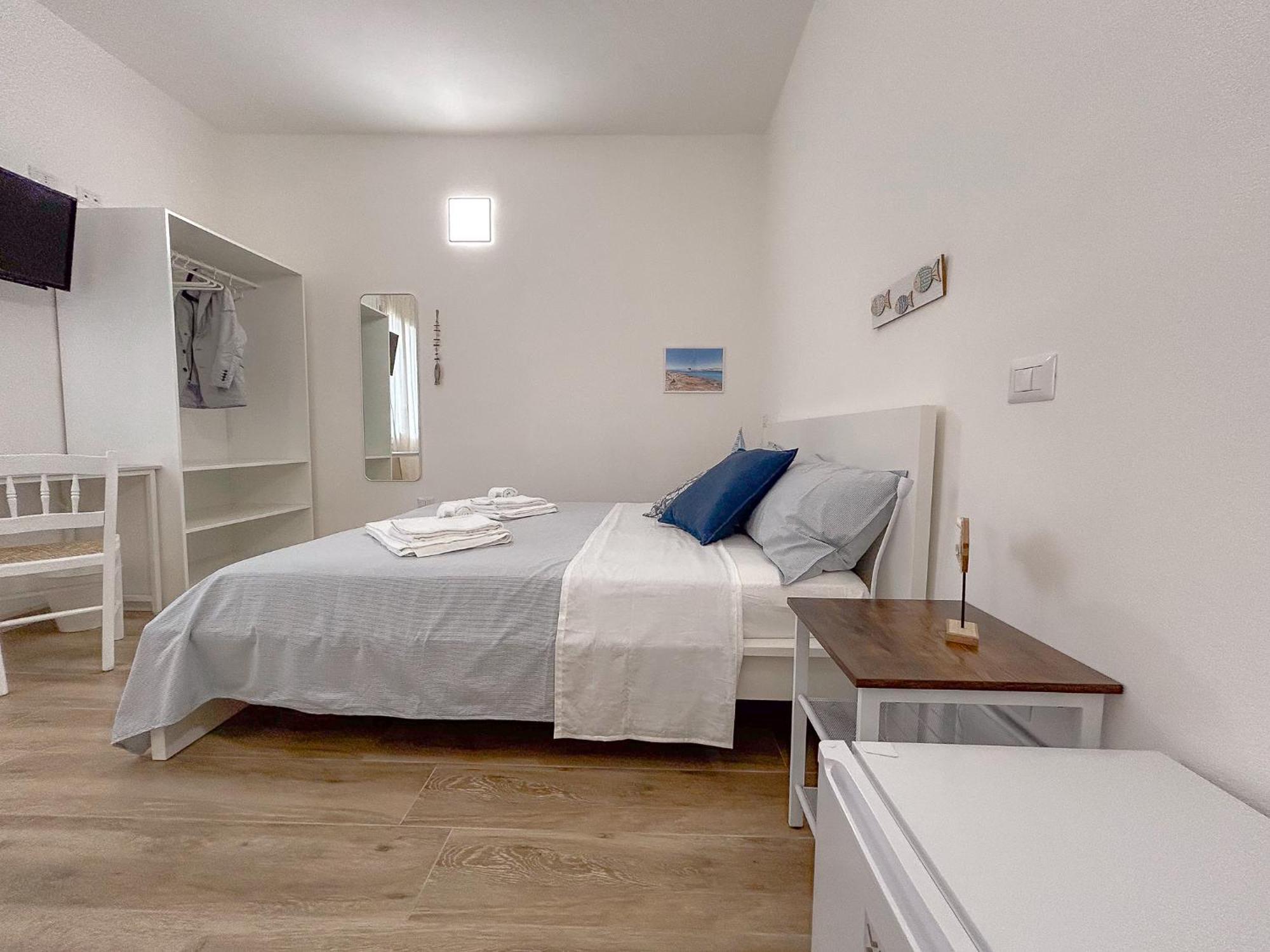 La Marina - Rooms In Stintino Exterior photo