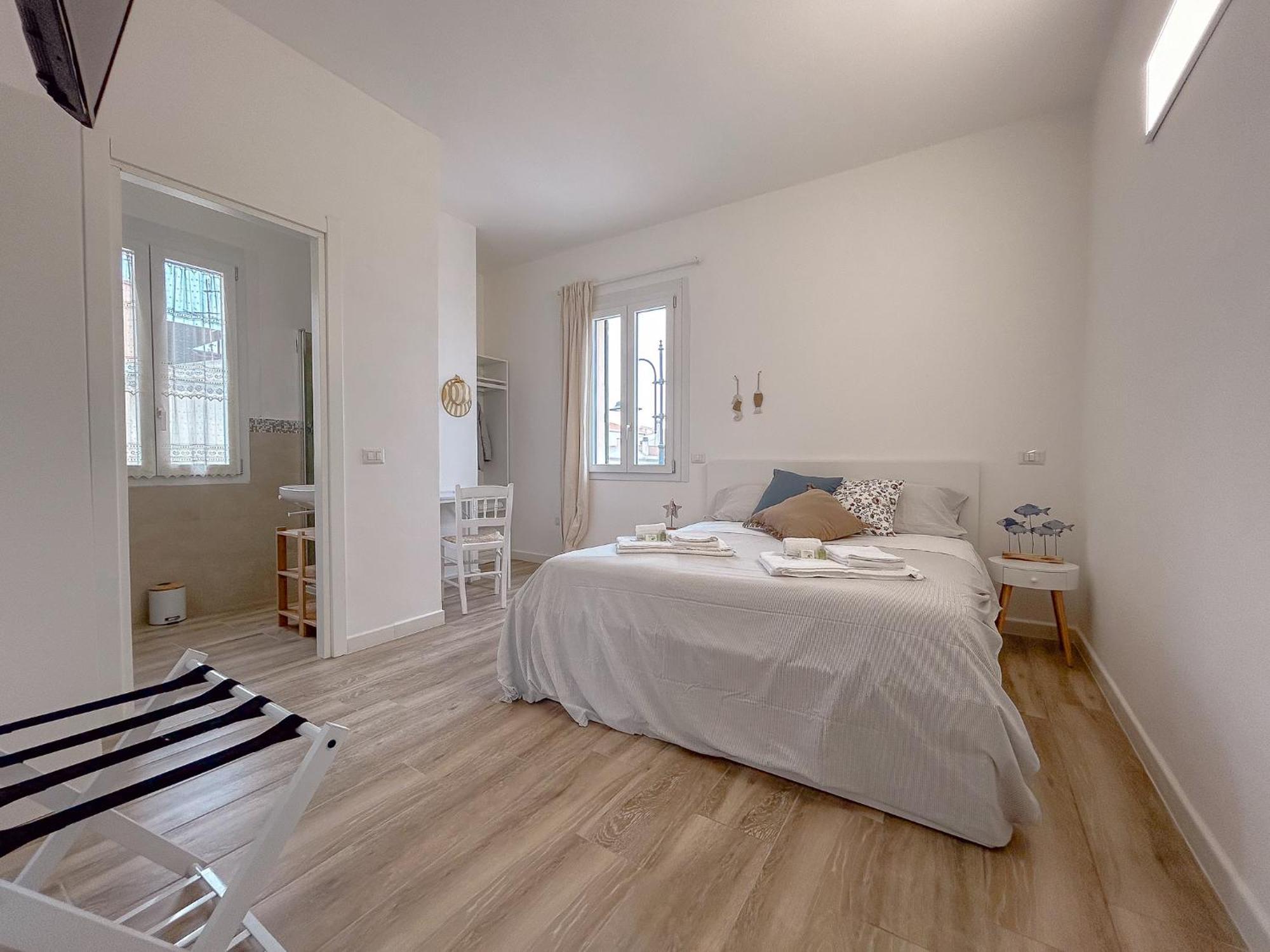 La Marina - Rooms In Stintino Exterior photo